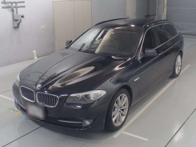 11028 BMW 5 SERIES XL28 2012 г. (CAA Chubu)